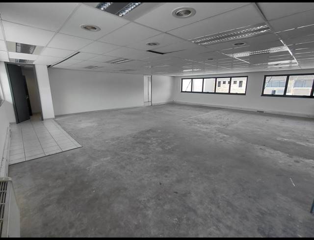 484M² OFFICE TO LET IN RANDJESPARK